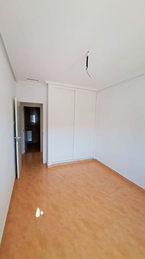 Image No.13-3 Bed Apartment for sale