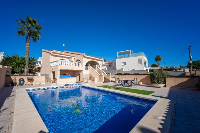 Image No.32-3 Bed Villa for sale