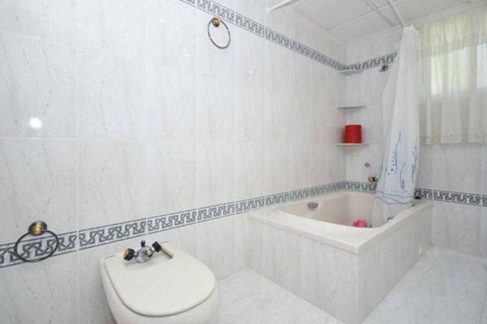 Image No.14-7 Bed Commercial for sale