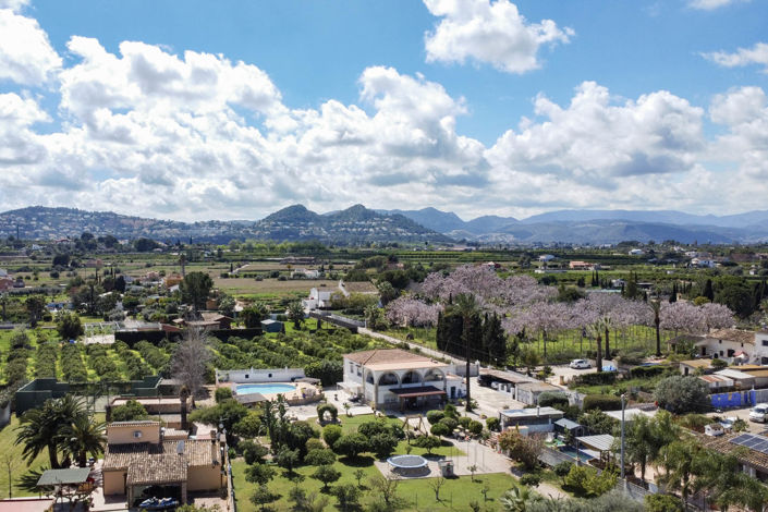 Image No.2-6 Bed Villa for sale