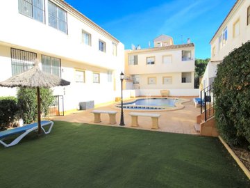 49217sundrenchedsouthfacingvillageapartment10