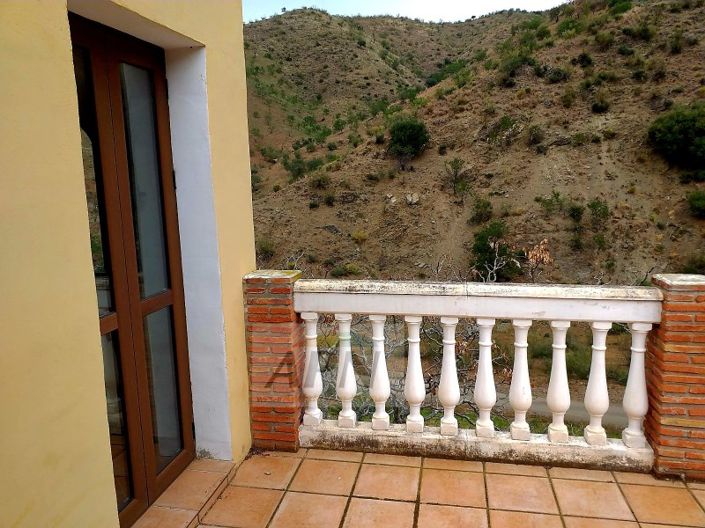 Image No.21-3 Bed Country House for sale