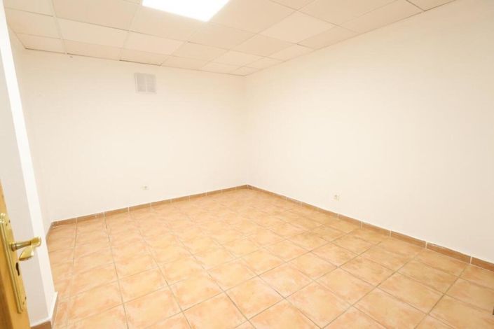 Image No.17-4 Bed Villa for sale