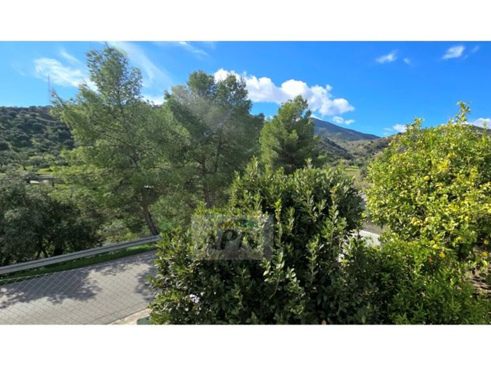 Image No.18-4 Bed Country House for sale