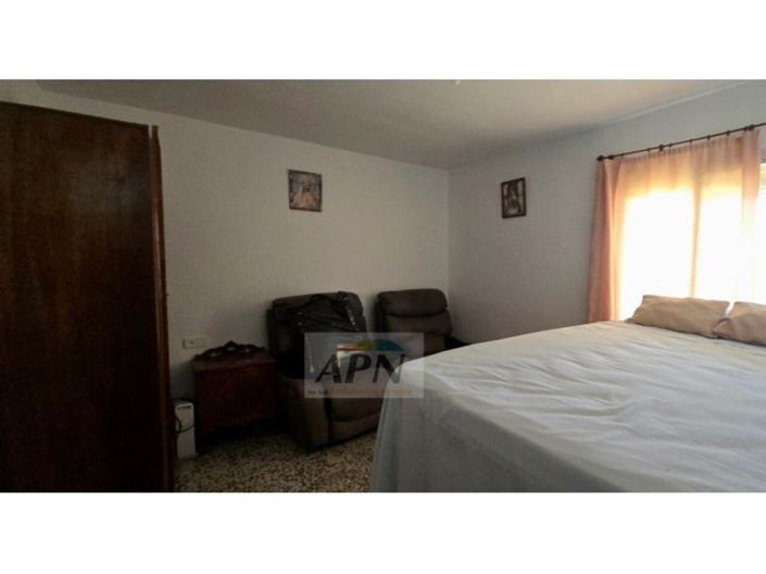 Image No.5-4 Bed Country House for sale