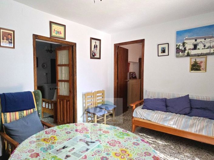 Image No.6-4 Bed Country House for sale