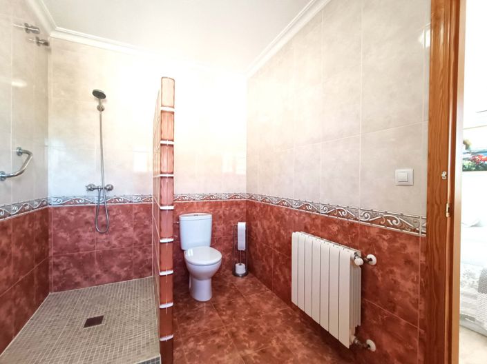 Image No.42-3 Bed Villa for sale