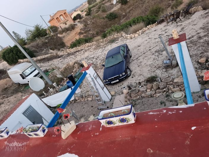 Image No.20-2 Bed House for sale