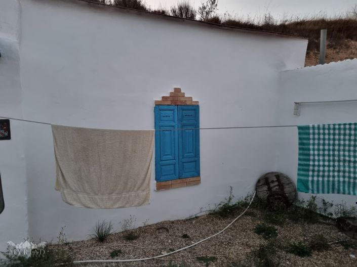 Image No.23-2 Bed House for sale