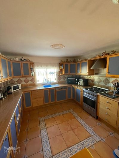 Image No.12-6 Bed Country House for sale