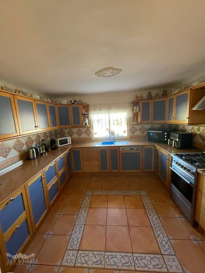 Image No.14-6 Bed Country House for sale