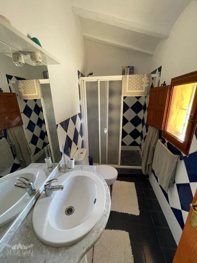 Image No.20-6 Bed Country House for sale