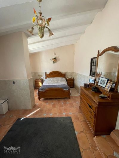 Image No.23-6 Bed Country House for sale