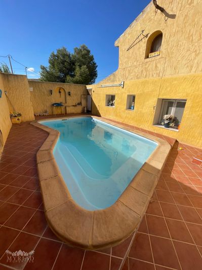 Image No.34-6 Bed Country House for sale