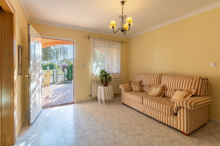 Image No.10-3 Bed Villa for sale