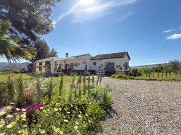 country-house-in-pizarra-2-large