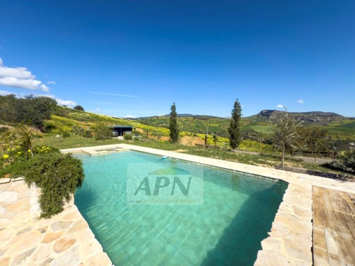 Image No.3-3 Bed Country House for sale