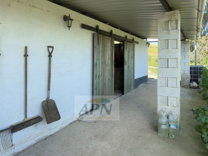 Image No.35-3 Bed Country House for sale