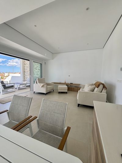 Image No.5-3 Bed Villa for sale