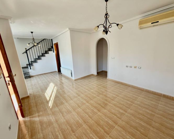 Image No.4-Villa de 3 chambres à vendre à Alicante