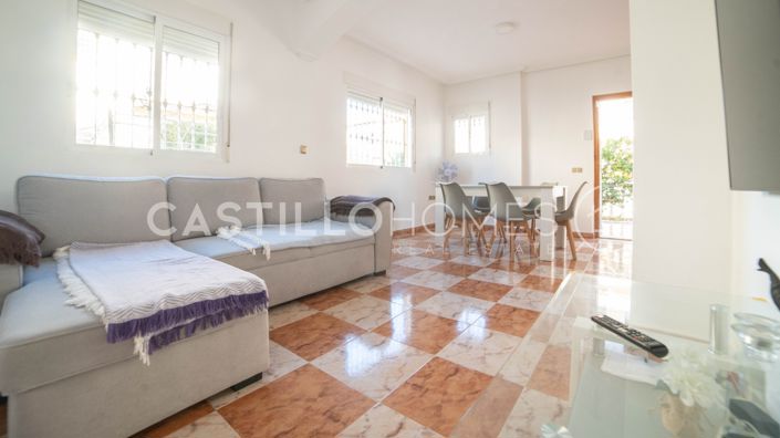 Image No.13-2 Bed Townhouse for sale