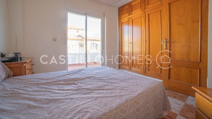 Image No.29-2 Bed Townhouse for sale