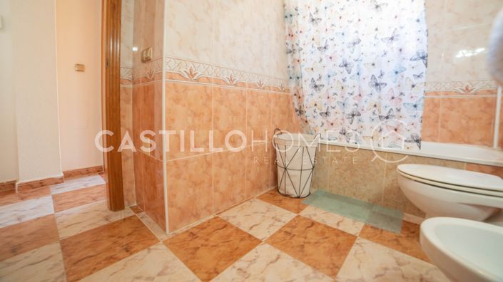 Image No.34-2 Bed Townhouse for sale