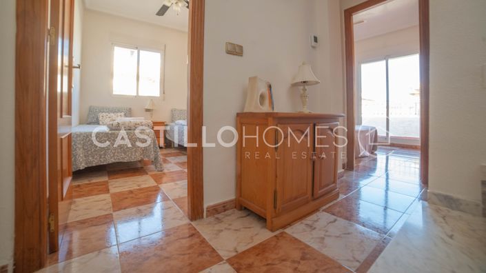 Image No.38-2 Bed Townhouse for sale