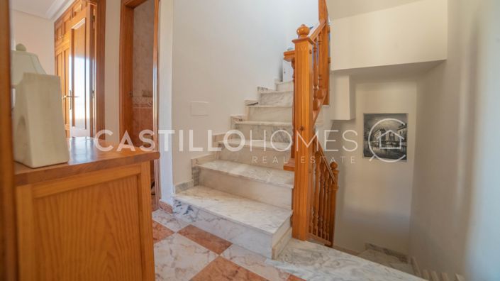 Image No.39-2 Bed Townhouse for sale