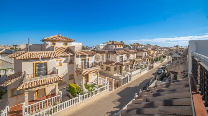 Image No.45-2 Bed Townhouse for sale