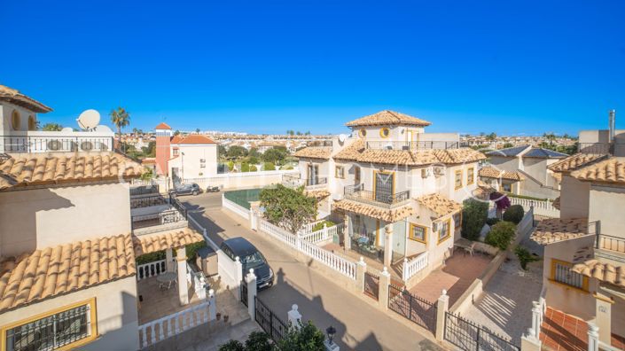 Image No.47-2 Bed Townhouse for sale