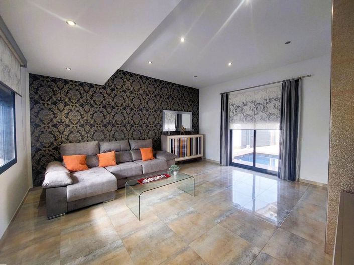 Image No.6-3 Bed Villa for sale