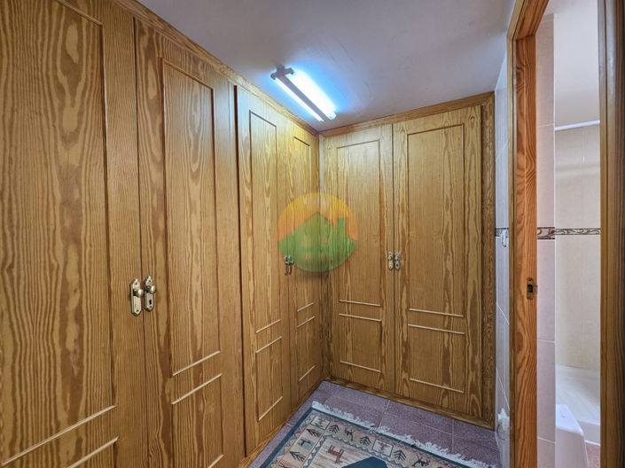 Image No.17-4 Bed Villa for sale