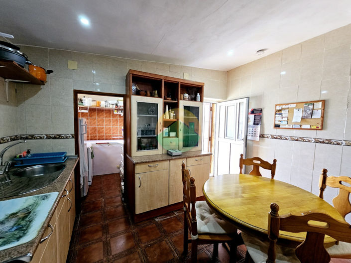 Image No.3-4 Bed Villa for sale