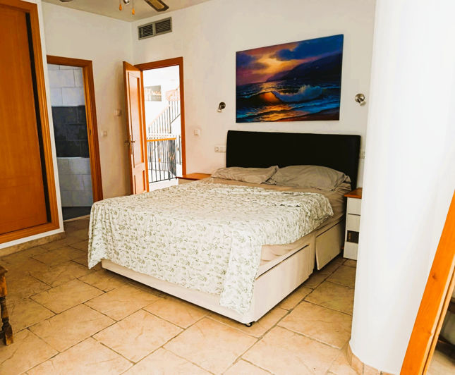 Image No.34-5 Bed Villa for sale