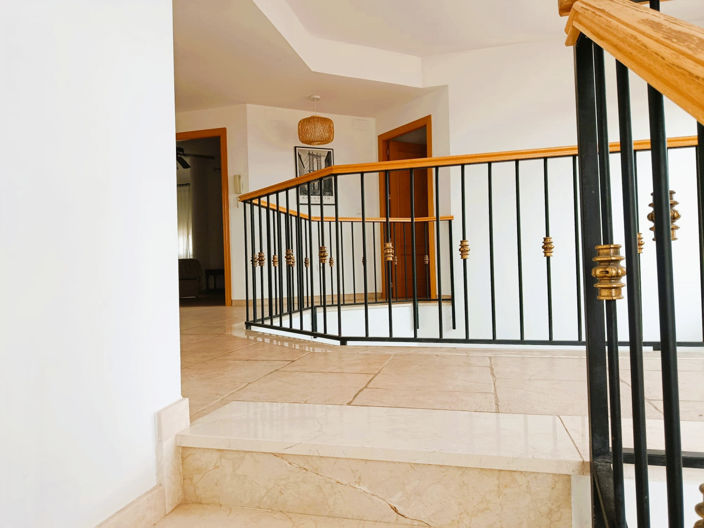 Image No.42-5 Bed Villa for sale