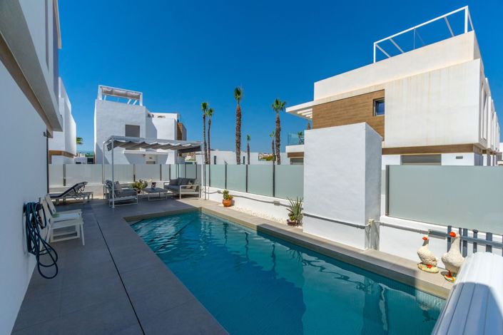 Image No.40-3 Bed Villa for sale