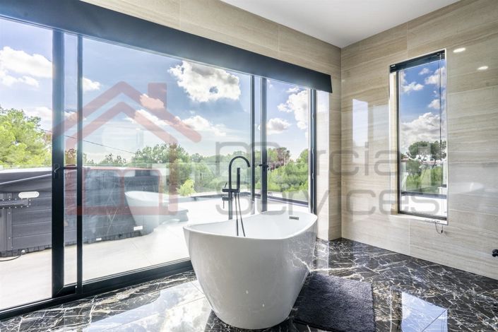 Image No.13-Villa de 5 chambres à vendre à Pinar de Campoverde