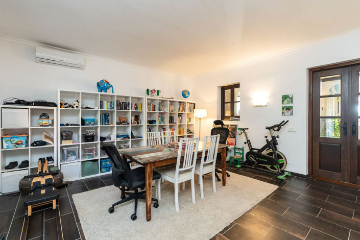 Image No.17-4 Bed Villa for sale