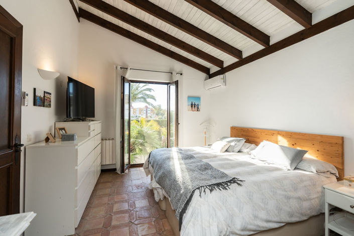 Image No.3-Villa de 4 chambres à vendre à Malaga
