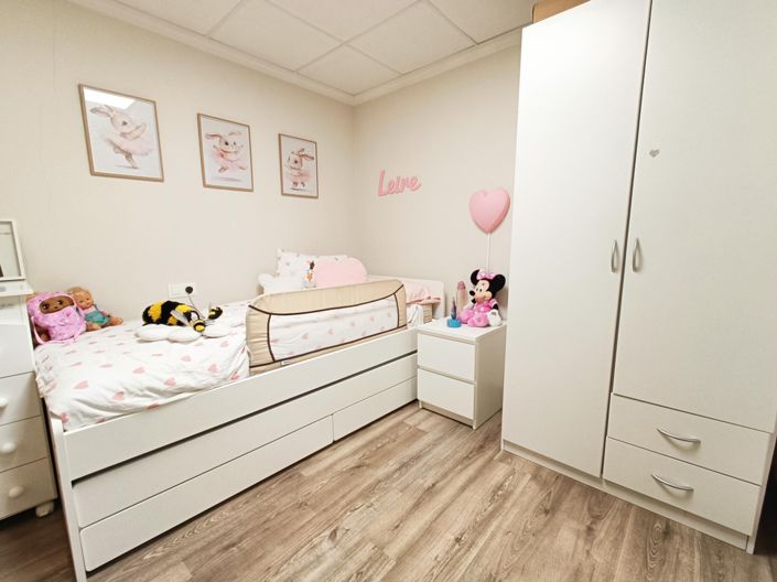 Image No.23-5 Bed Townhouse for sale