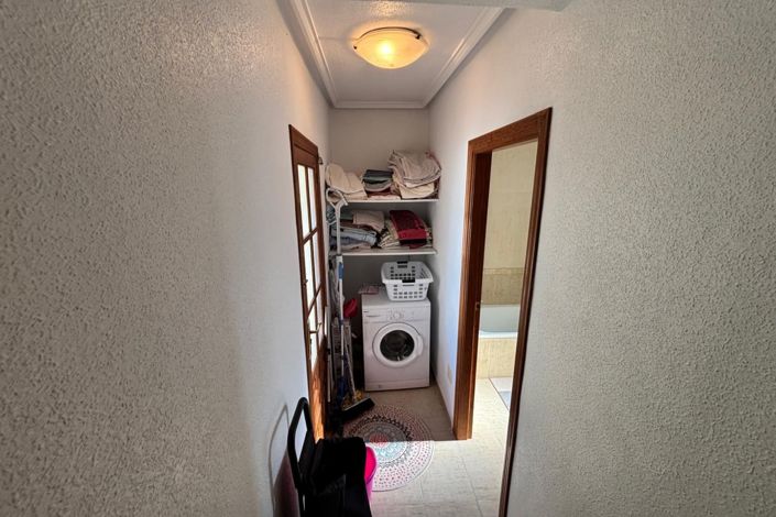 Image No.10-4 Bed Townhouse for sale