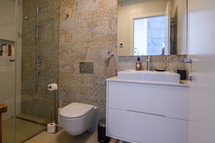 Image No.10-3 Bed Apartment for sale