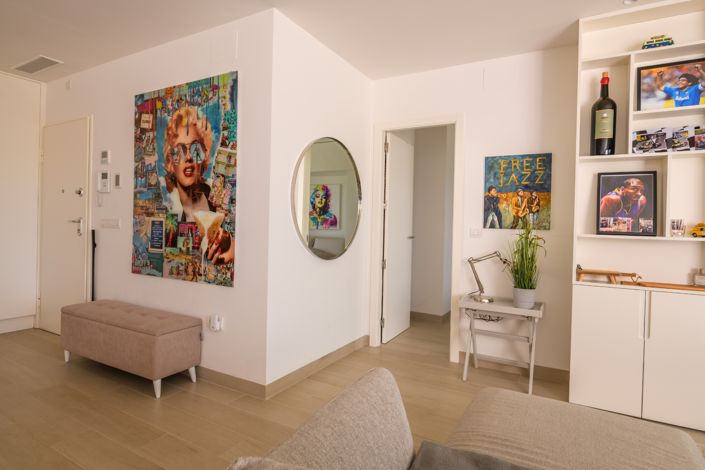 Image No.20-3 Bed Apartment for sale