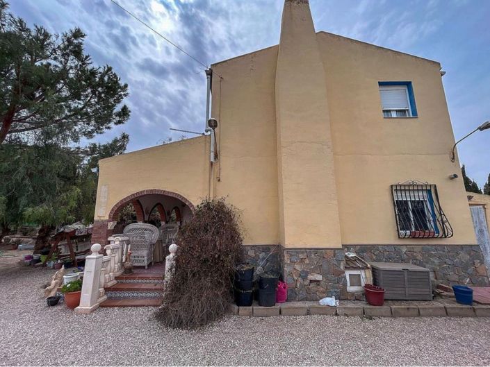 Image No.17-4 Bed Country House for sale