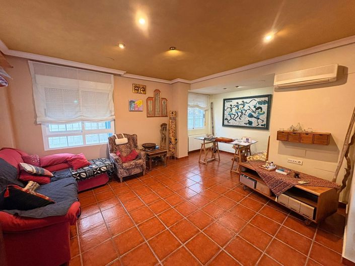 Image No.9-3 Bed Villa for sale