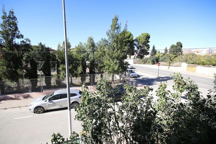 Image No.31-4 Bed Commercial for sale