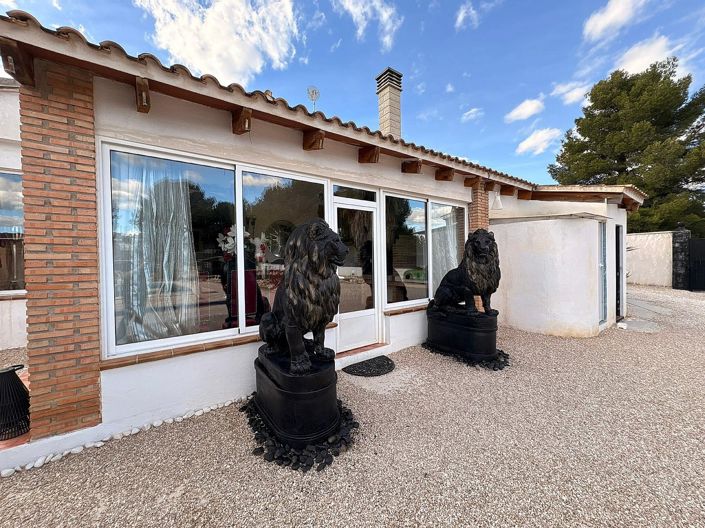 Image No.21-8 Bed Villa for sale