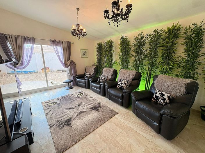 Image No.28-8 Bed Villa for sale