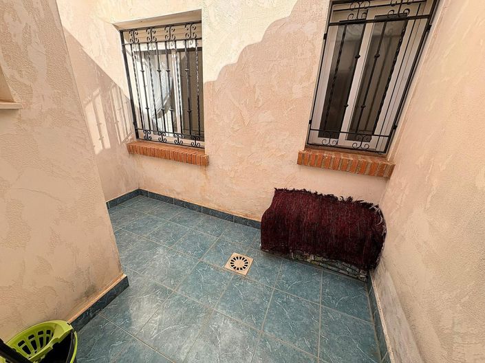 Image No.35-8 Bed Villa for sale